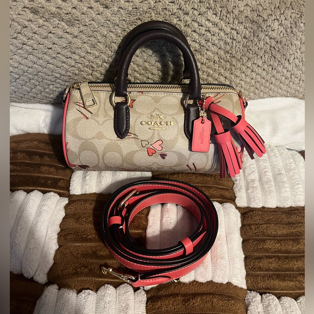 Coach Signature Heart Star Lacey Crossbody in Light Khaki Multi NWTS!
